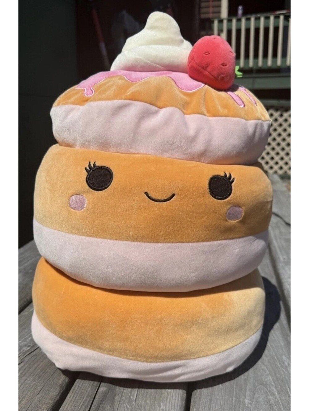 Squishmallows Sawtelle Strawberry Pancakes Plush 18”‎ Kellytoy 2023 Foodie